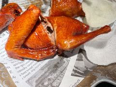 蝴蝶里招牌乳鸽-蝴蝶里·粤菜·点心(滨江龙湖店)