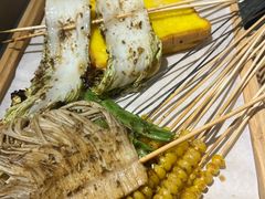 -山野的朋友露营炭火烤肉