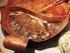-墨居上隐·院子里火锅(峨眉店)