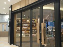 -星巴克臻选(华堂·新辰汇店)