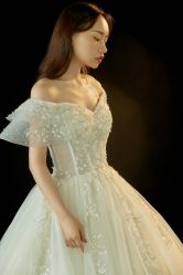 -MISS MIA 婚纱品牌馆