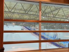 -乔波室内滑雪场