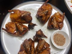 玻璃脆皮乳鸽-皓粤·臻品荟