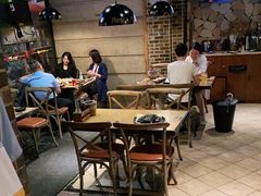 大堂-何师烧烤Pro ·江湖川菜·小龙虾·精酿(太古里旗舰店)