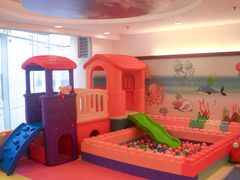 -深圳富苑皇冠假日套房酒店