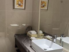 -深圳湾科技园丽雅查尔顿酒店