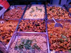 -老六素货(王顶堤店)