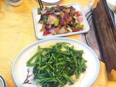 -东方之猪四更烤乳猪(金垦总店)