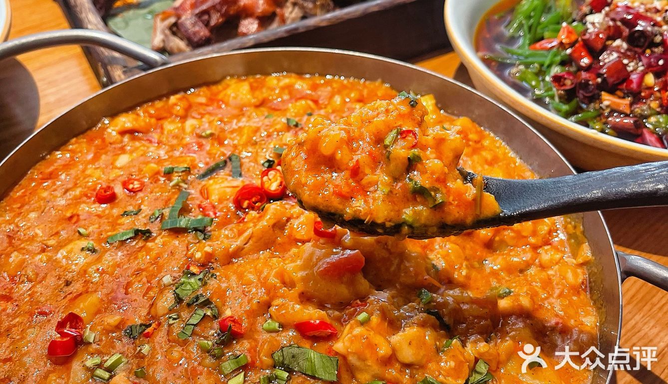 如果你来昆明旅行，一定要来尝尝这碗油焖鸡 🍗