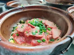 腊肠拼叉烧-容里煲仔饭(利丰北路店)