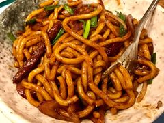黑椒牛柳炒乌冬面-胡桃里音乐酒馆(白云五号T5 MALL店)