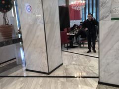 -上海虹桥西郊假日酒店