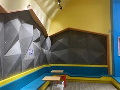 -爱蹦iBOON蹦床运动馆(江汉店)