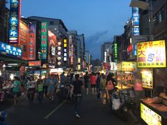 -六合夜市
