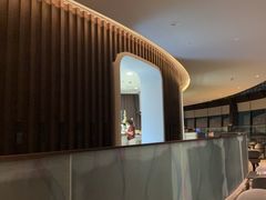 -亚洲国际大酒店·云顶阁旋转自助餐厅