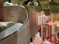 -水桶王国主题餐厅·聚会·生日派对·亲子活动·家庭套餐(亚龙湾希尔顿店)