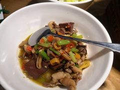 酸辣鸡杂-费大厨辣椒炒肉(万家丽一店)