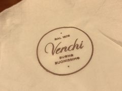 -VENCHI 闻绮(上海佛罗伦萨小镇店)