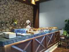自助取餐区-山色西餐厅·银润锦江城堡酒店