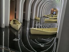 -涨巢·潮玩水疗局