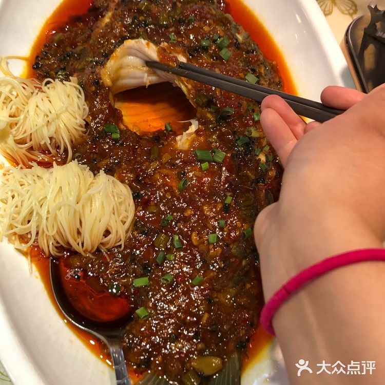 黄鹤楼旁‼️很有点东西，逛完了直接到这家吃饭！