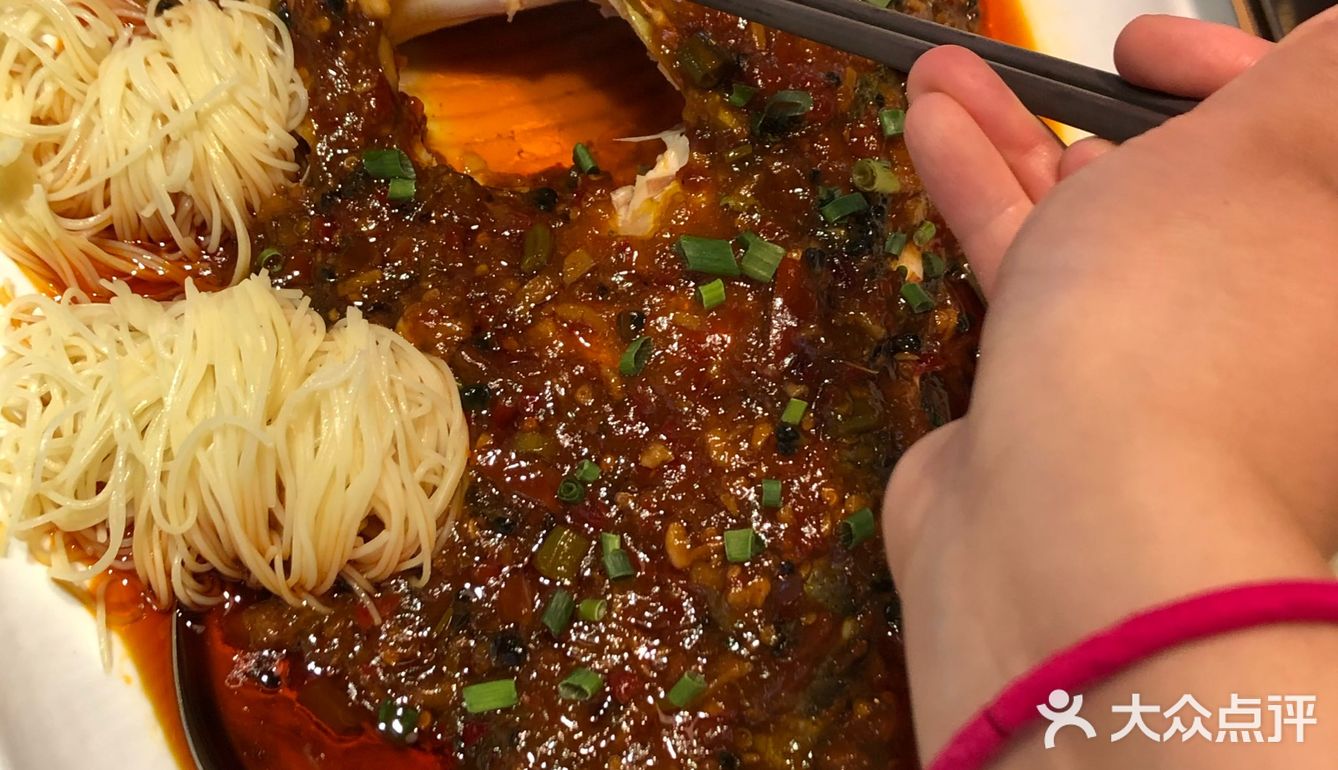 黄鹤楼旁‼️很有点东西，逛完了直接到这家吃饭！