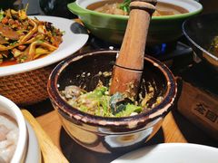 皮蛋青椒擂茄子-费大厨辣椒炒肉(万家丽一店)