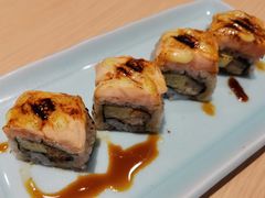 三文鱼焦糖卷-小山日本料理(电子大厦店)