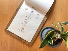 -彳亍咖啡·这里(水湾路店)