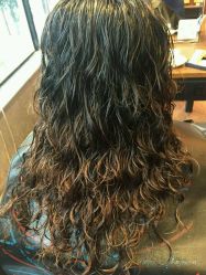 -PE SALON
