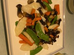 黑鸡枞菌炒田园三鲜-大师傅金奖啤酒鱼(西街口总店)