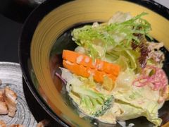 -山川小町·极番烧肉(新地假日广场店)