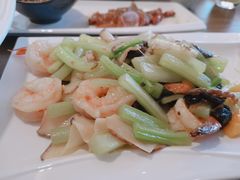 虾仁螺片炒西芹-水月周庄铂尔曼酒店-水月荟中餐厅