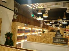 -新华里咖啡书吧(新华书店小寨店)