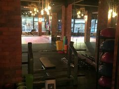-GYMPLUS私教健身会馆(大悦城店)