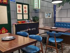 大堂-超越炭火牛蛙火锅鸡(河东店)