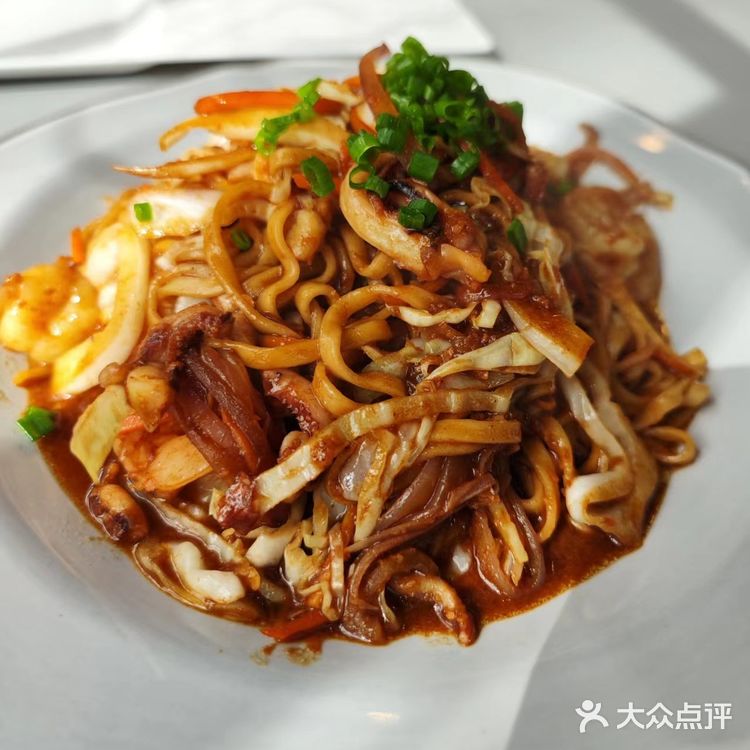 “大师小厨”藏身美食园区，小店吃出满满“高级感”