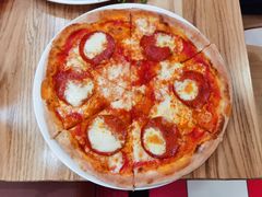 巨眼意式腊肉肠披萨-城市大道红炉披萨烘焙坊