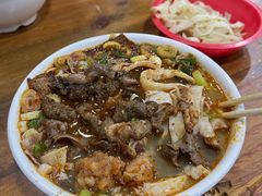 牛肉汤、饼丝-龙鳞路第一家牛肉汤