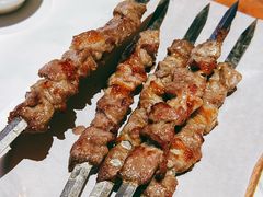 只用咸盐烤的羊肉串-丝路有约·优雅新疆菜(万宴城店)