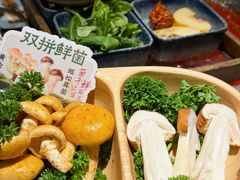 -楠小云·云南鲜菌·鲜牛自助火锅(九眼桥店)