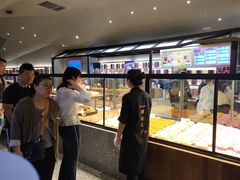 面包甜点陈列柜-LELECHA乐乐茶(上海五角场万达广场店)