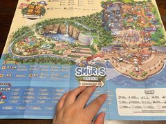 -蓝精灵乐园·世茂精灵之城主题乐园