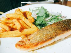 煎三文鱼排伴青柠香菜酱-FISH&POTATO Cō(地中海美食 万象城店)