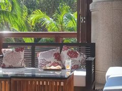 -亚龙湾喜来登·美景台大堂吧