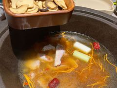 土鸡菌汤锅-芸山季·云南野生菌火锅(宝能环球汇店)