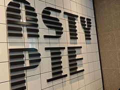 -麦当劳(轻轨曹杨路店)