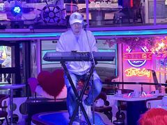 -巴特餐饮6加1音乐餐吧·新疆菜