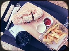 -Cafe Aewol Monsant