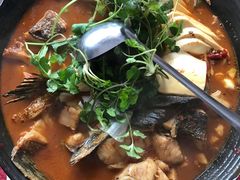 -万佛湖许老大铁锅鱼(黑金冠店)